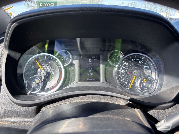 2019-ram-4500-4x4-s/a-dump-truck-image-29