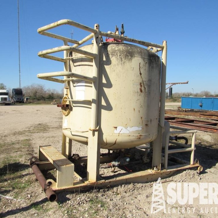 (1-22) 1985 GULFEX 6'Dia x 48"H Sand Pot, w/Air ...