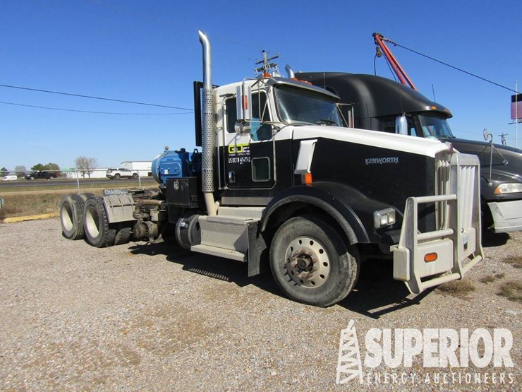 2015-kenworth-t800-image-5