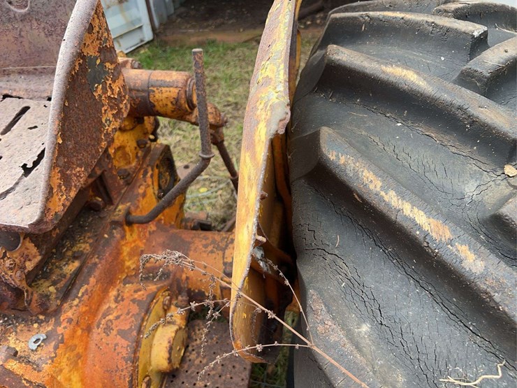 minneapolis-moline-445-image-57