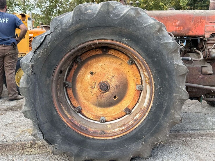 massey-ferguson-98-image-41