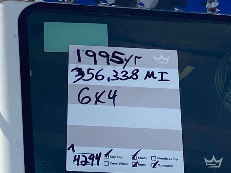 1995-peterbilt-379-image-47