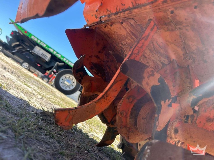 kubota-walk-behind-rear-tine-rototiller-image-11