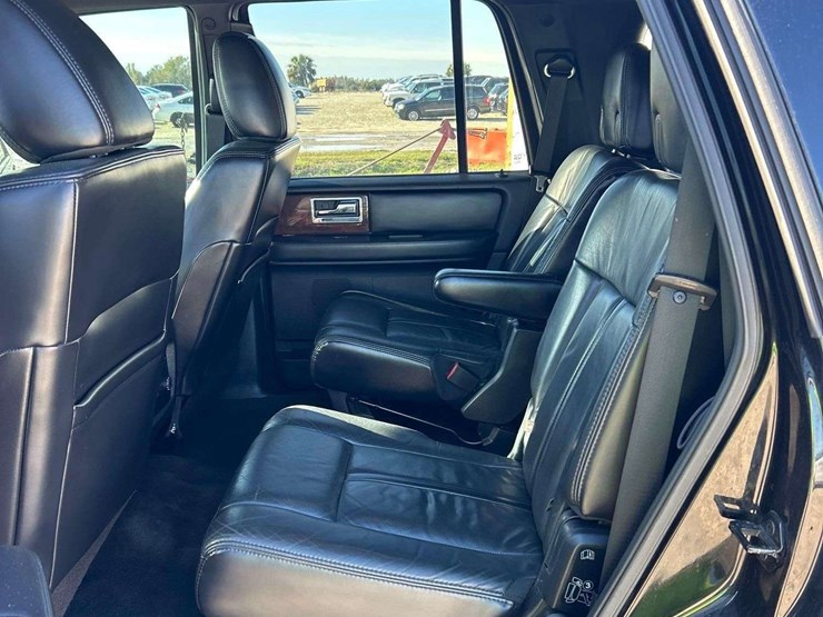 2016-lincoln-navigator-image-20