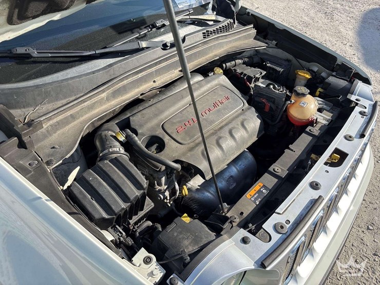 2016-jeep-renegade-image-8