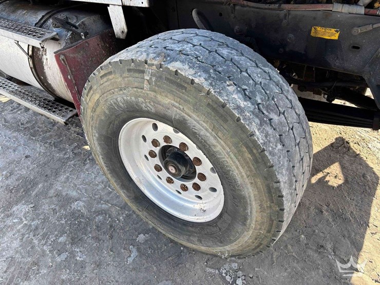 2000-kenworth-tri-axle-dump-truck-image-49