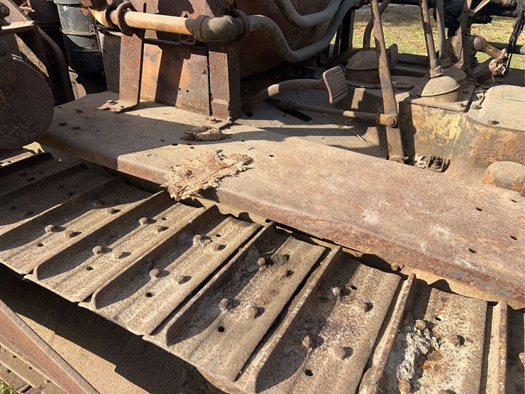 caterpillar-forty-gas-crawler-image-32