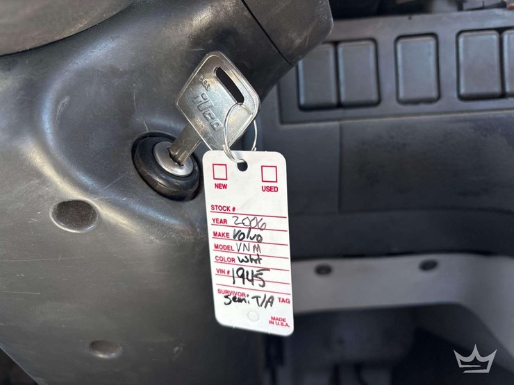 2006-volvo-vnm-image-38