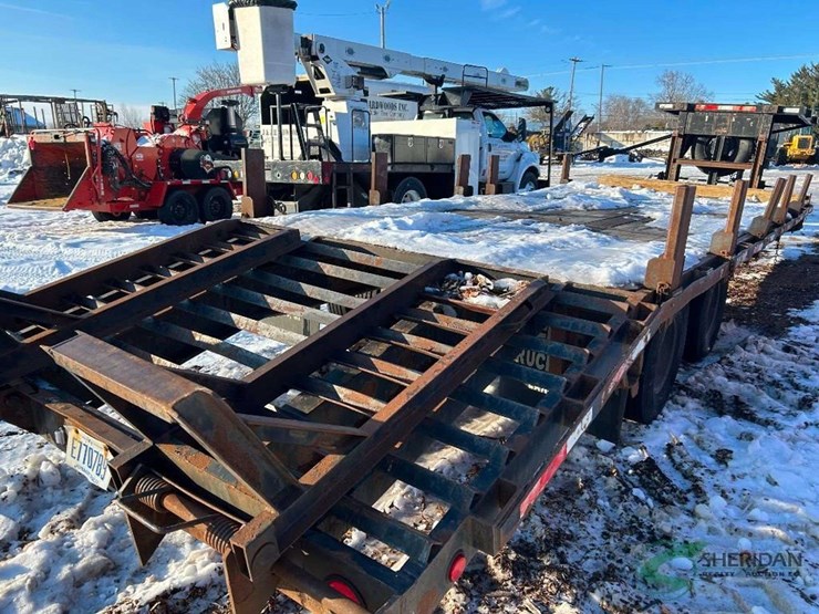 2005-cronkhite-9100-24ft-with-5ft-beavertail-vin-#-47391362451110435-image-4