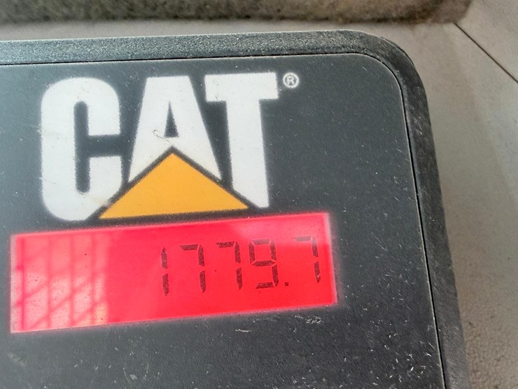 2023-caterpillar-249d3-image-16