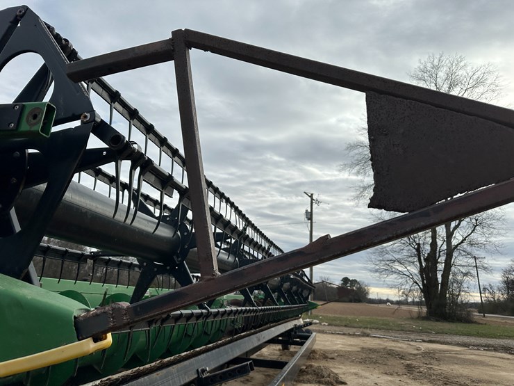 2013-john-deere-635f-image-36