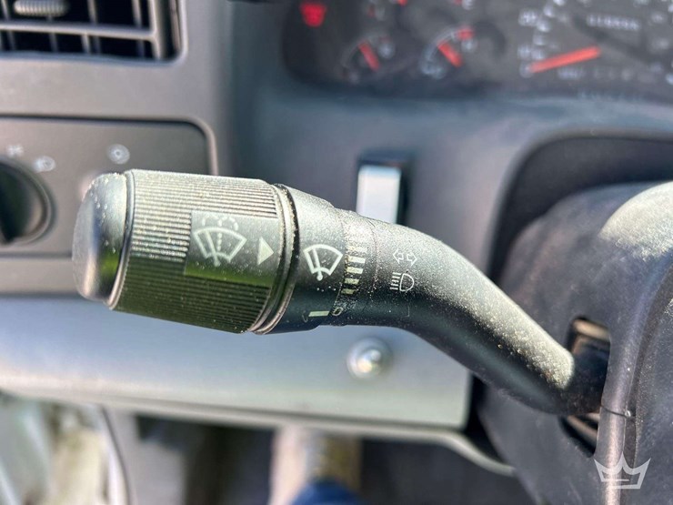 2006-ford-f650-image-13