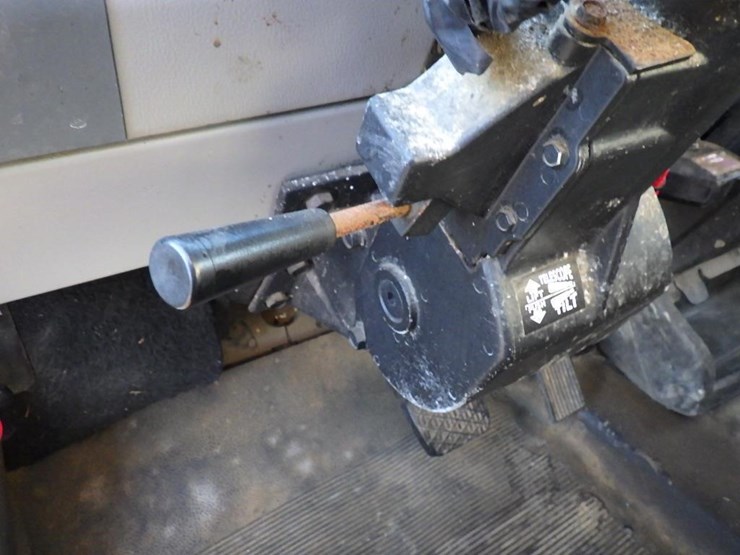 1997-freightliner-fl70-image-25