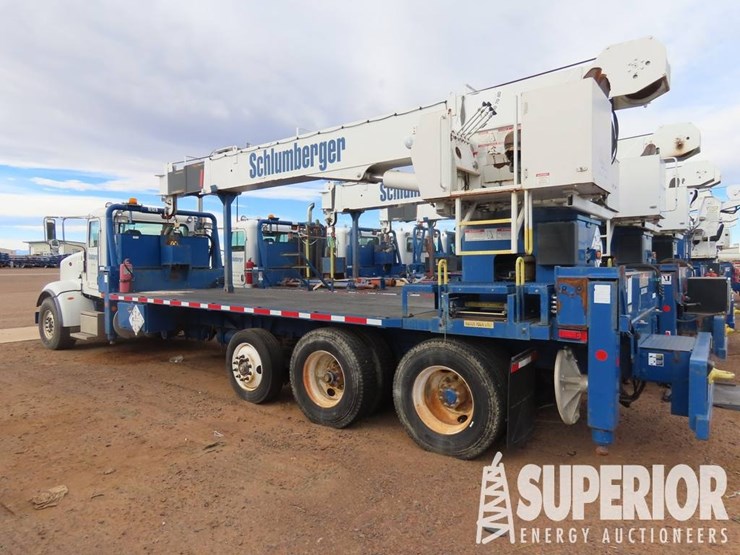 2011-peterbilt-367-image-3