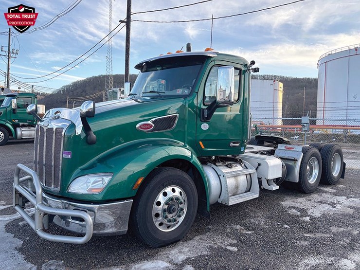 2019-peterbilt-579-image-2