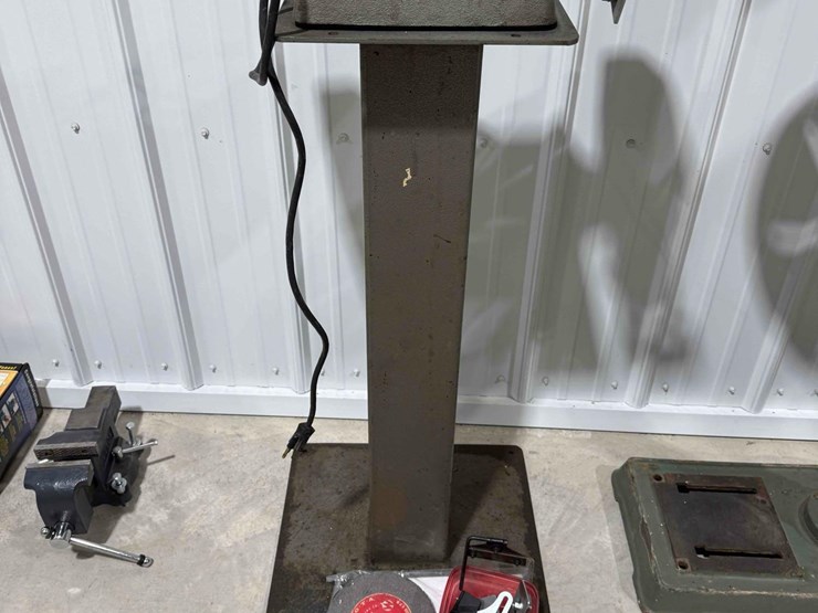 wissota-7w-bench-grinder-image-2