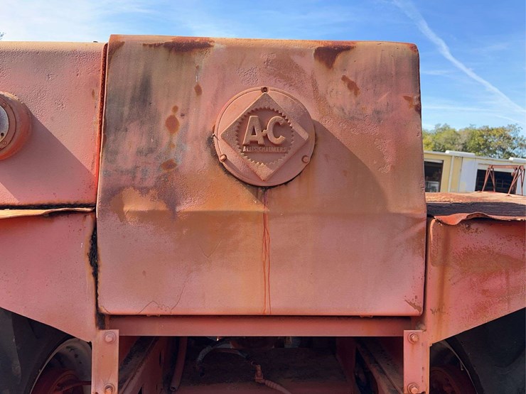allis-chalmers-4wd-parts-tractor-image-29