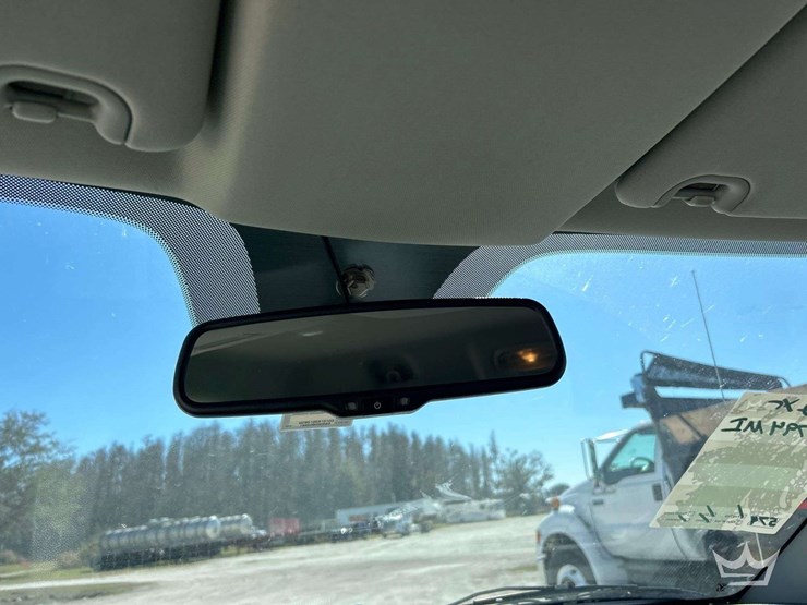 2012-dodge-2500-image-19