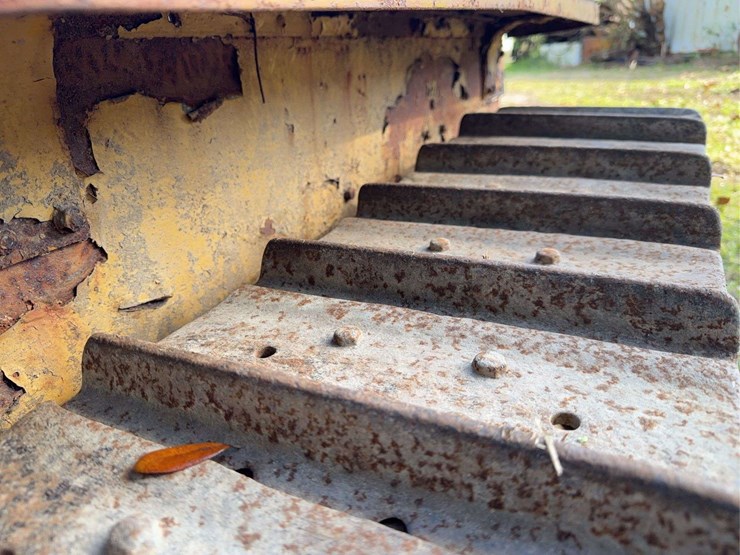 caterpillar-ten-gas-crawler-image-35