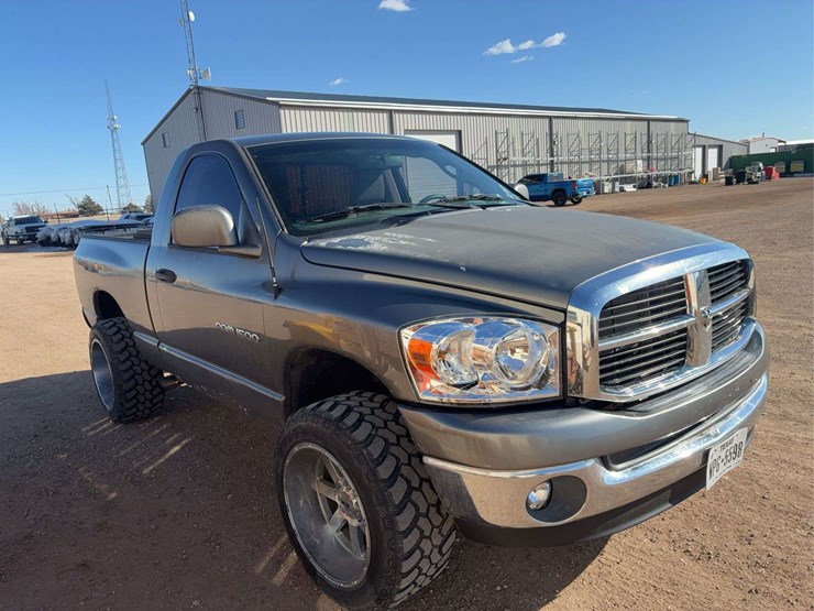 2006-dodge-ram-1500-image-2
