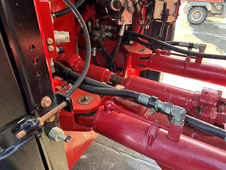 2014-versatile-400-image-74