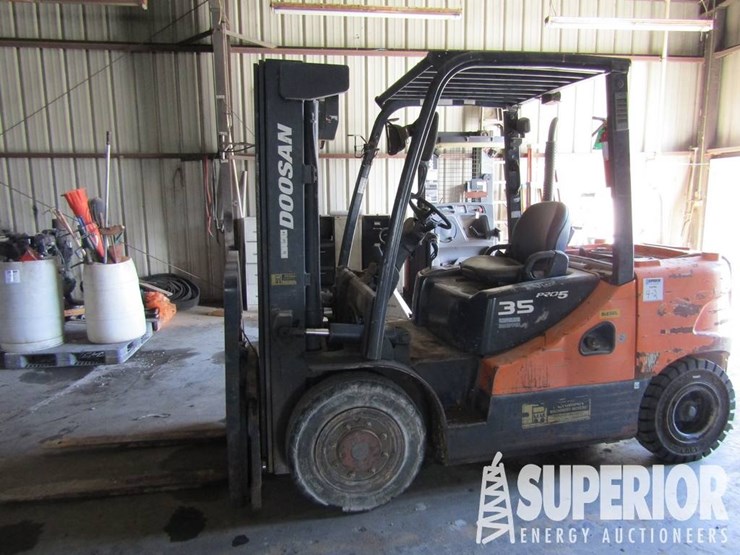 (4-2)-doosan-d35s-8,000#-forklift,-p/b-doosan-d34...-image-1