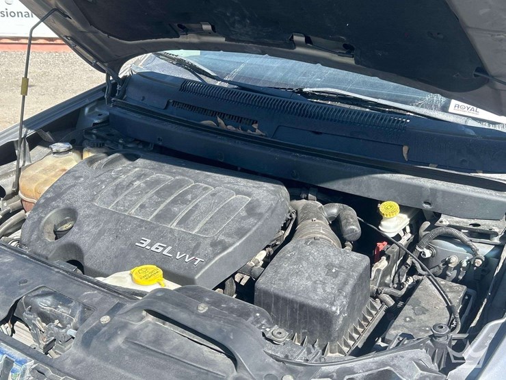 2015-dodge-journey-sxt-image-9