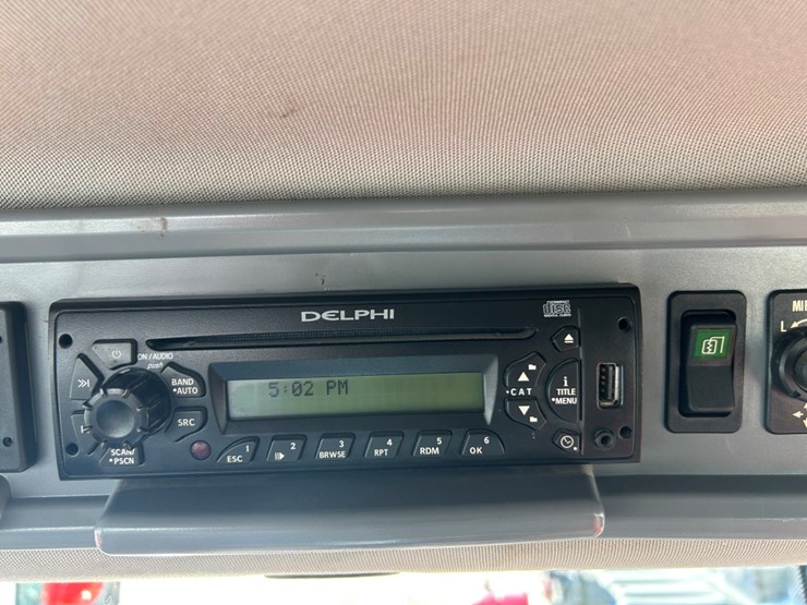 2014-versatile-400-image-42