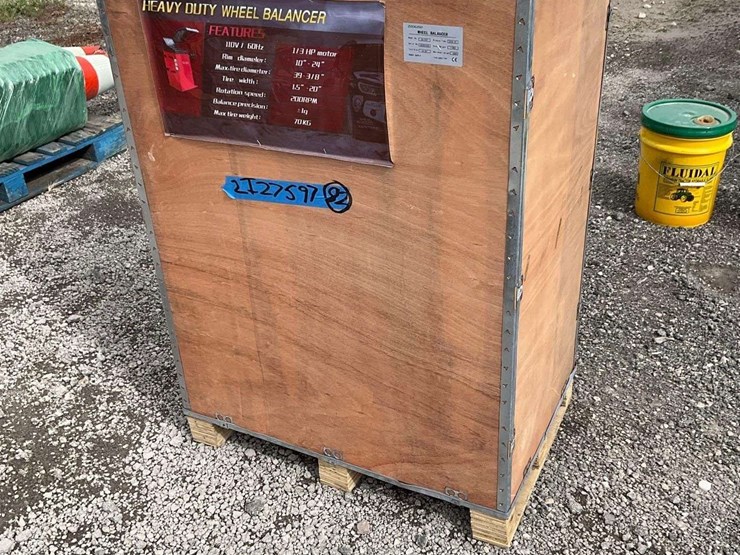 2025-heavy-duty-wheel-balancer-image-2