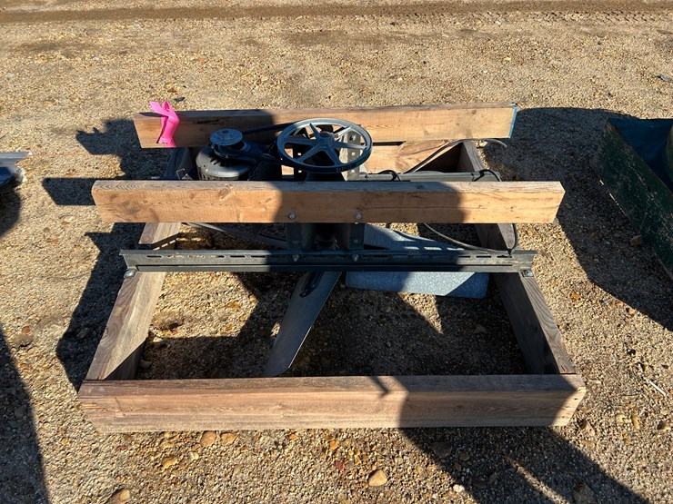 #37852-•-barn-fan-image-3