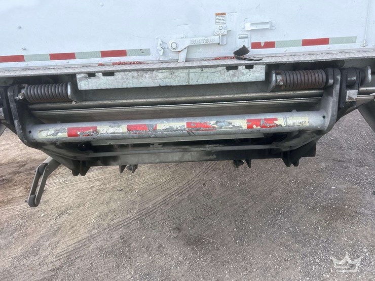 2019-freightliner-m2-106-image-11