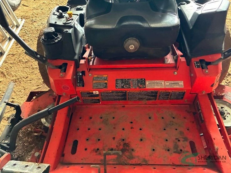 kubota-781-60"-zero-turn-mower-showing-2349-hours-image-8