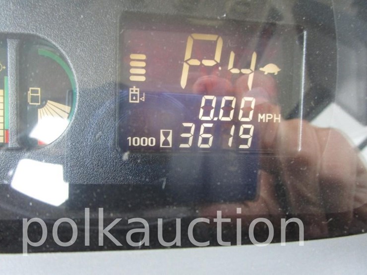 2013-challenger-mt655d-image-19