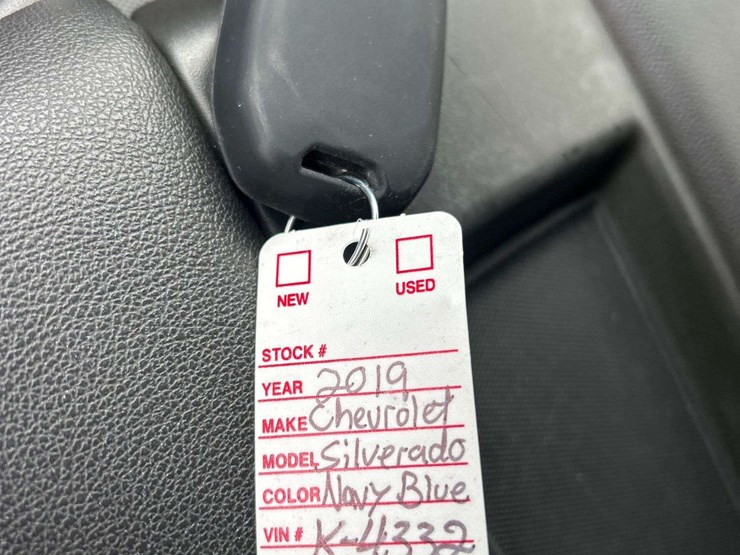 2019-chevrolet-silverado-1500-image-36