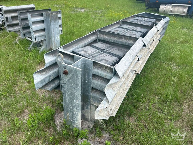 redirective-crash-cushion-guardrail-image-1