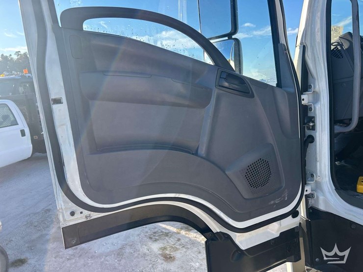 2018-isuzu-ftr-image-21