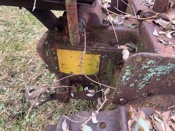 caterpillar-2-ton-crawler-image-29