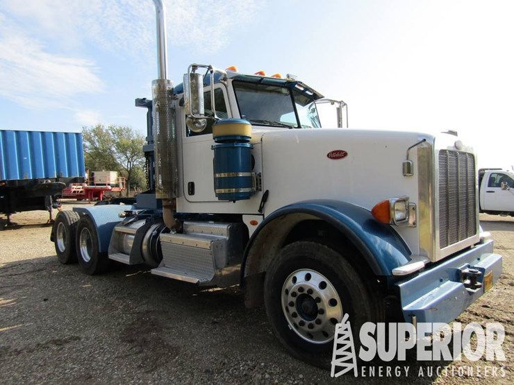 2012-peterbilt-367-image-7