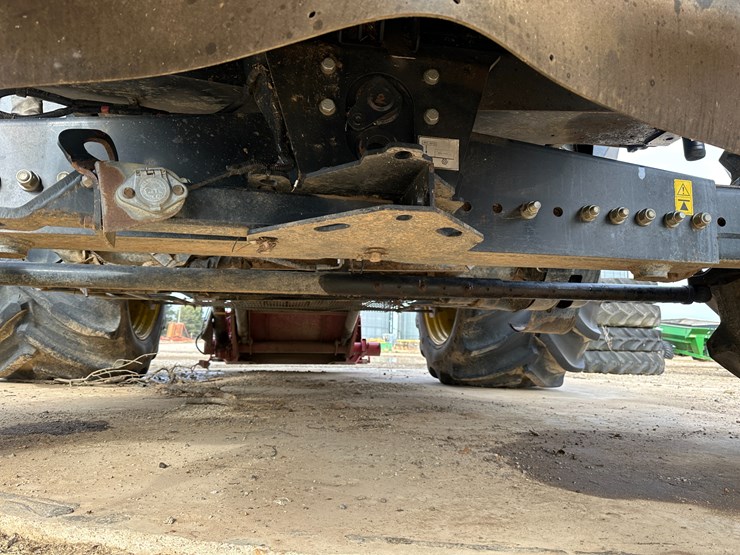 #38416-•-2016-case-axial-flow-8240-prwd-combine-yfg230343-image-28