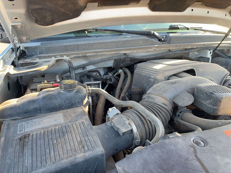 2012-chevrolet-tahoe-lt-image-31