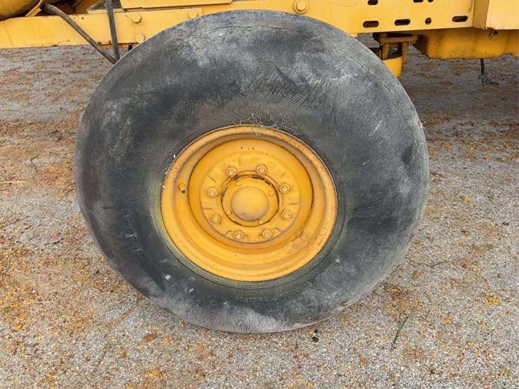 minneapolis-moline-g1000-image-61