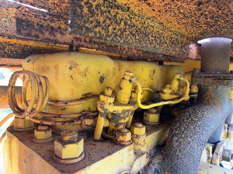 caterpillar-diesel-thirty-five-image-29