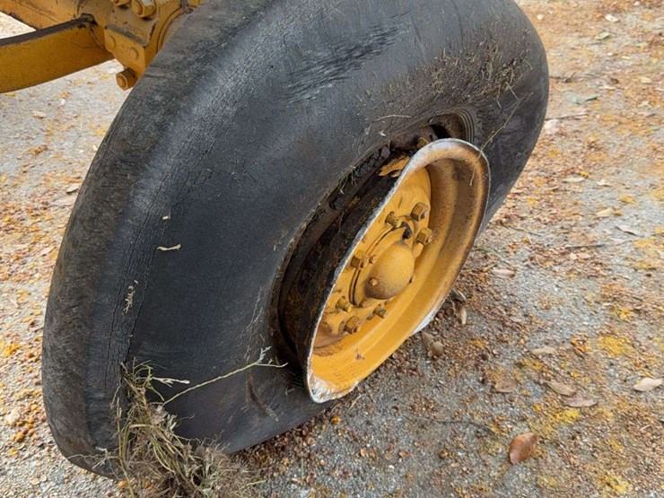 minneapolis-moline-g1000-image-55