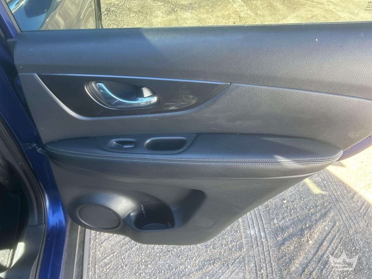 2018-nissan-rogue-image-23