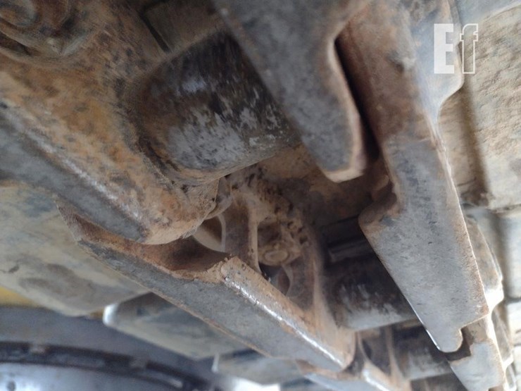 2021-deere-85g-image-34