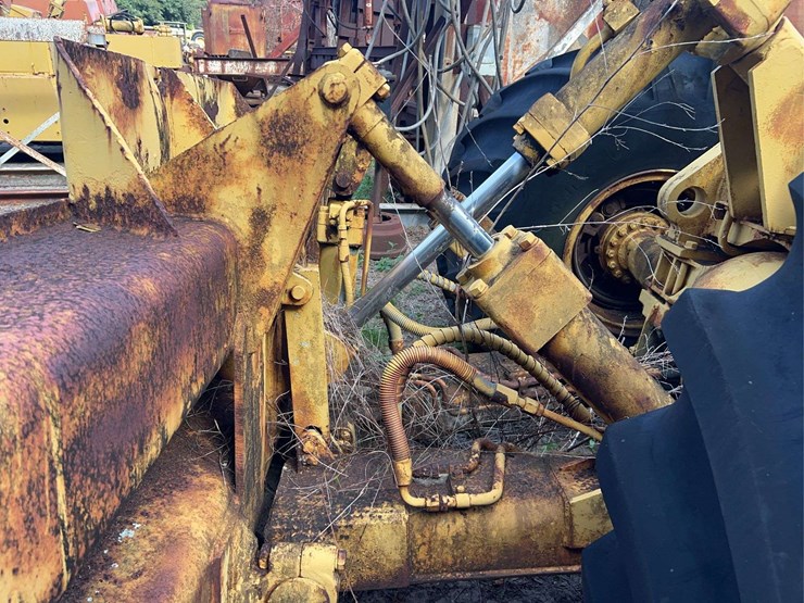 caterpillar-814-image-14