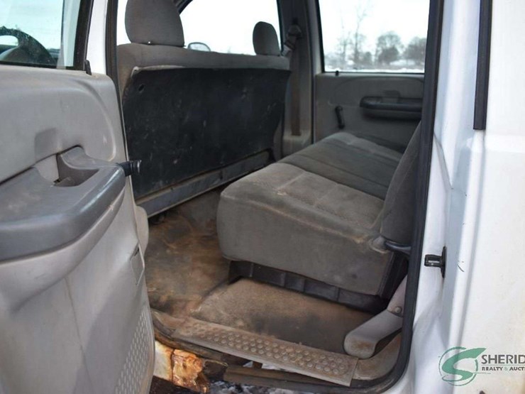 2000-ford-f550-image-14