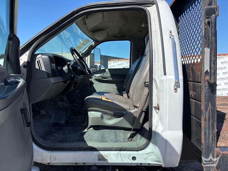 2006-ford-f650-image-11