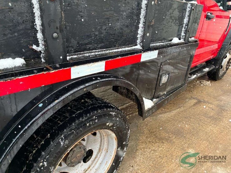 2022-ford-f550-image-16