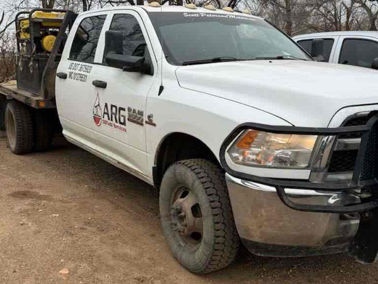 2014-ram-3500-tradesman-image-1